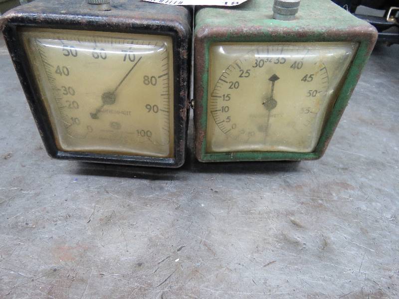lot 182 image: Vintage Thermometers