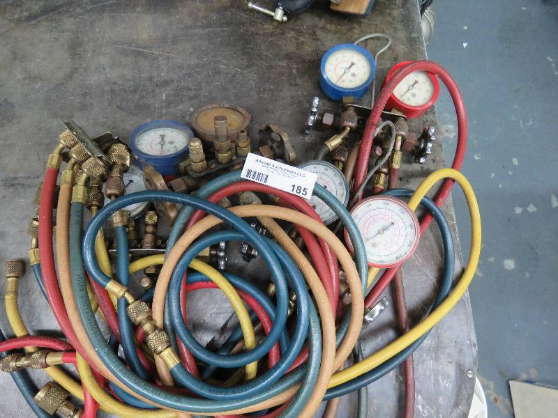 lot 185 image: refrigerant gauge sets and hoses
