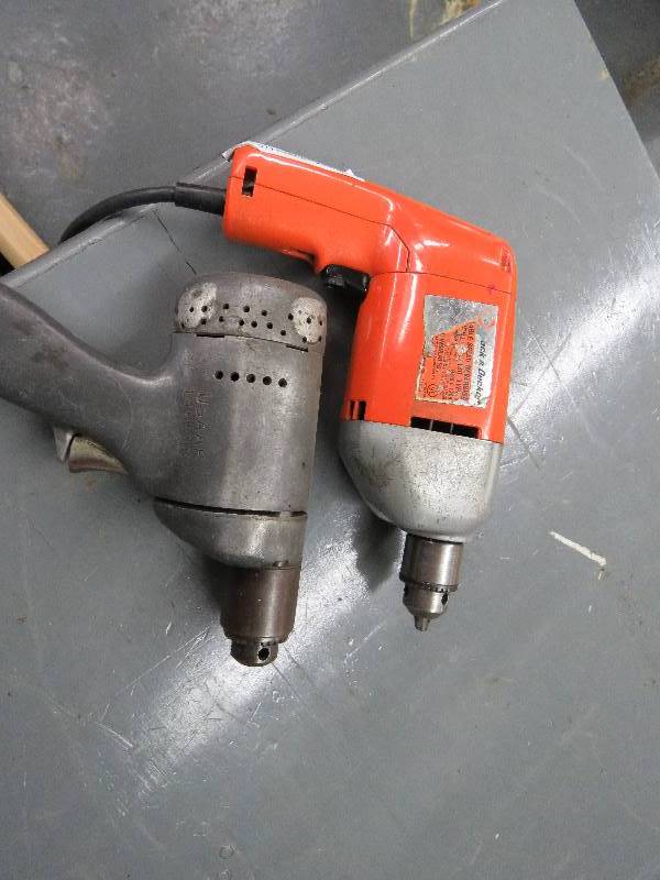 lot 195 image: Power drills