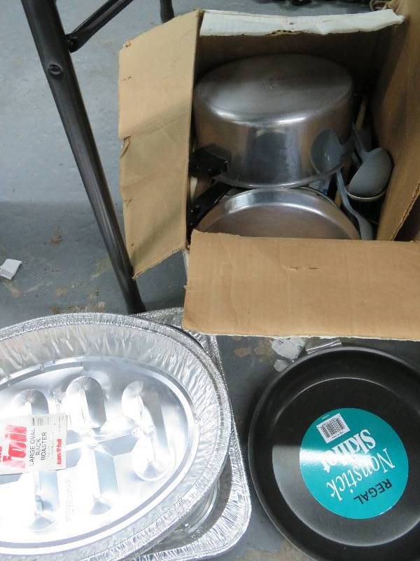 lot 207 image: Pots and pans