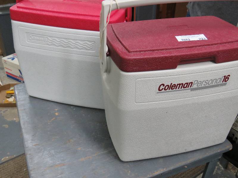 lot 223 image: Cooler lot