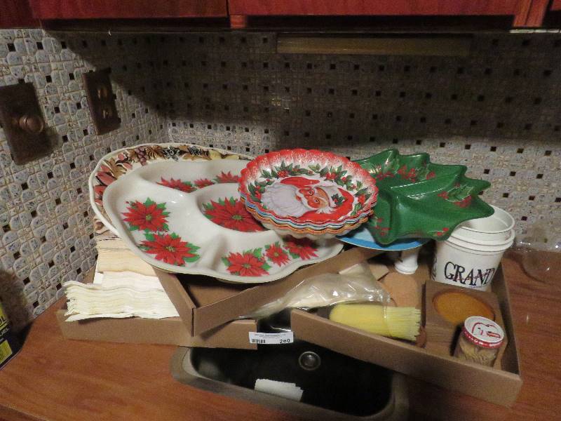 lot 260 image: Kitchen lot