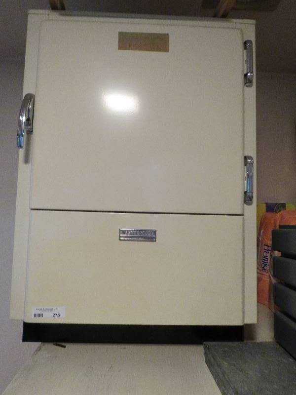 lot 276 image: Vintage refrigerator