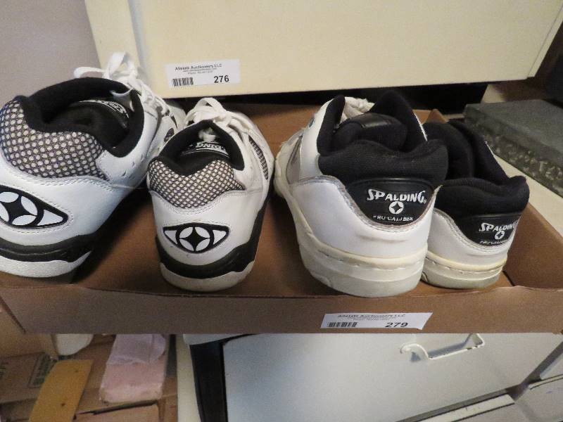 lot 279 image: Shoe lot