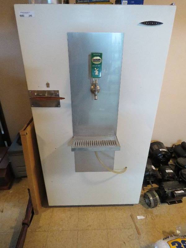 lot 285 image: Vintage refrigerator with beer tap