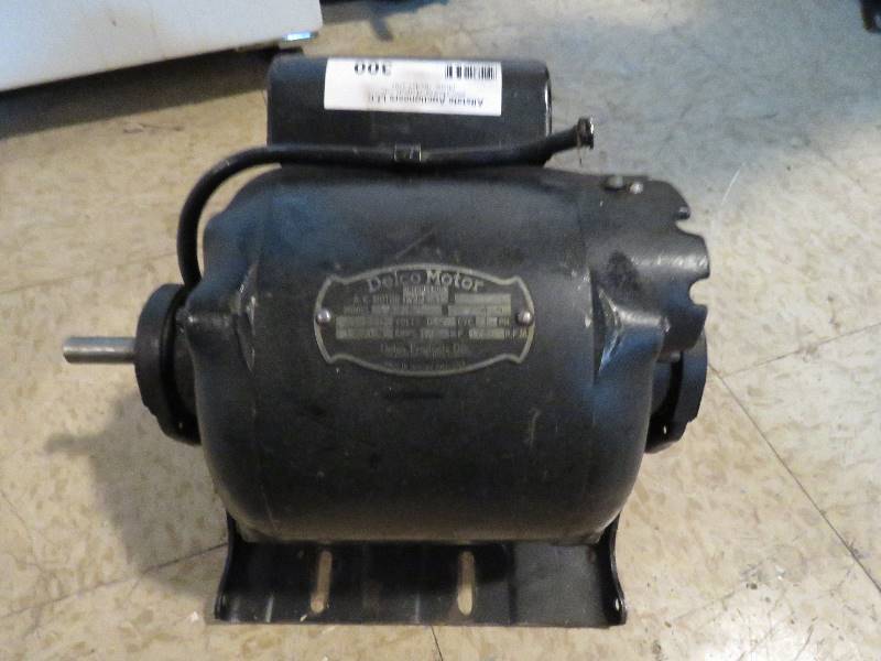 lot 300 image: Motor