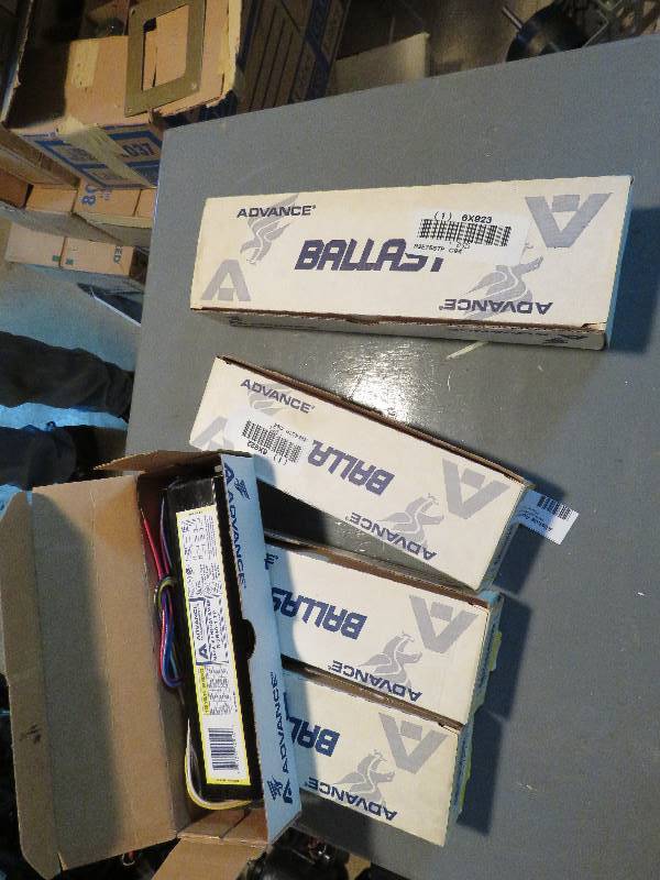 lot 338 image: Ballasts