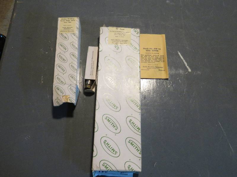 lot 341 image: Welding supplies