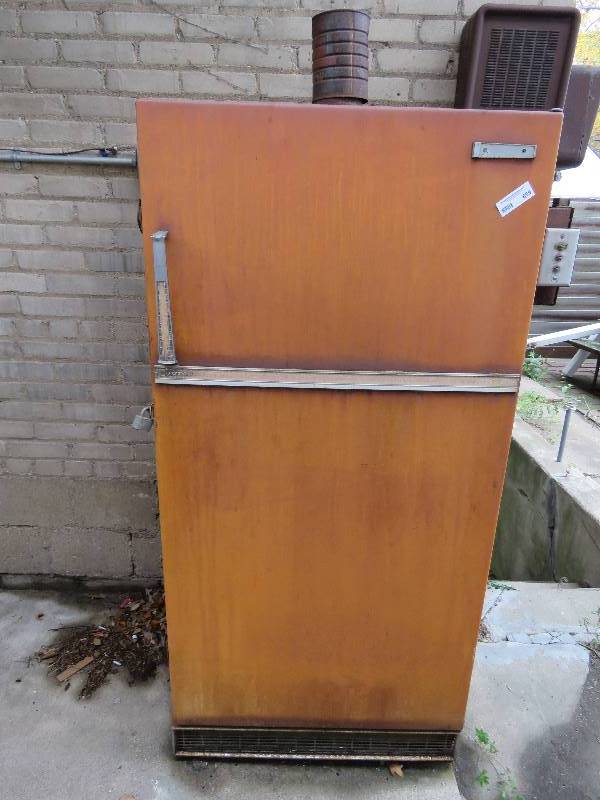 lot 659 image: Vintage Smoker