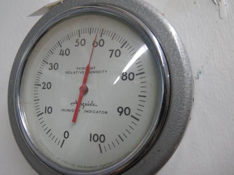 lot 661 image: Humidity Indicator