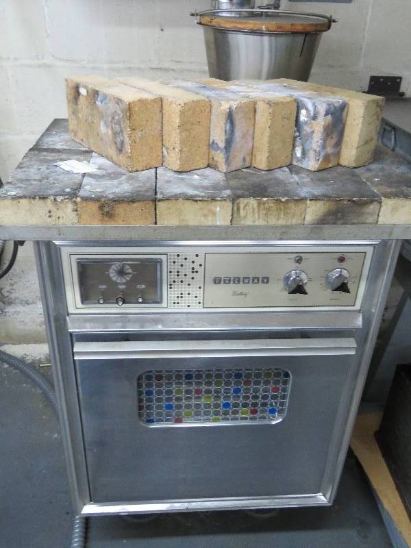 lot 662 image: vintage oven