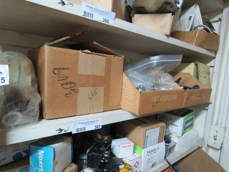 lot 665 image: Water Valve parts