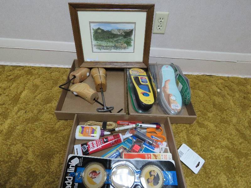 lot 680 image: Household lot