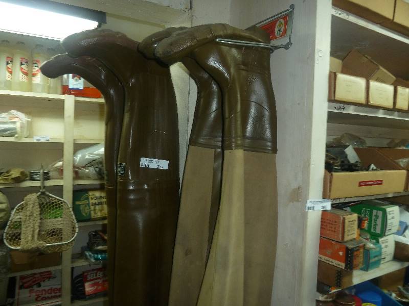 lot 372 image: Fishing waders