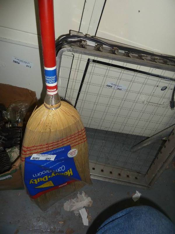 lot 648 image: broom