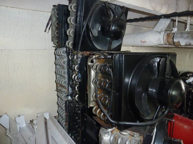 lot 476 image: Evaporators