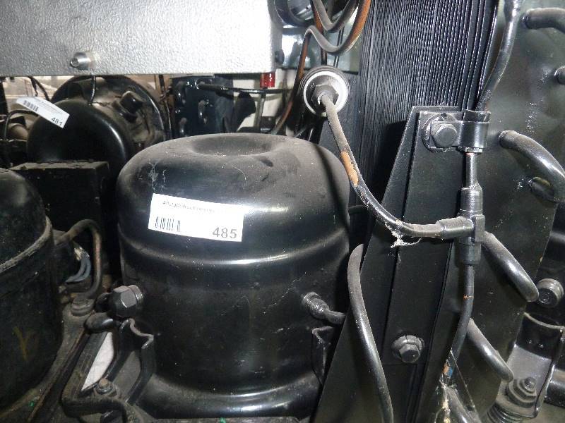 lot 485 image: condensing unit