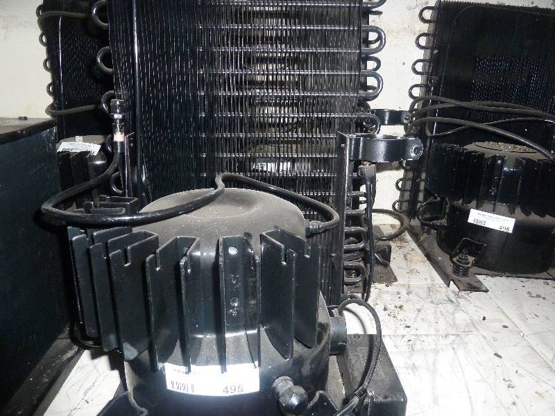 lot 495 image: condensing unit