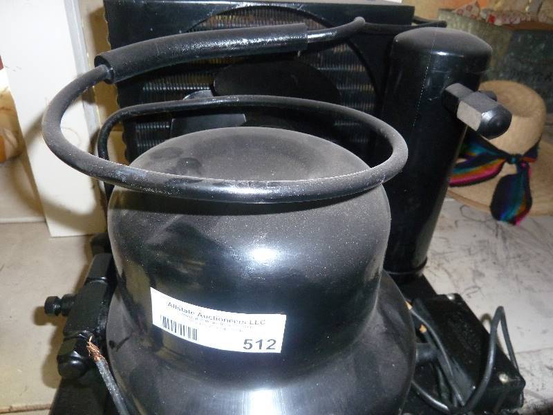 lot 512 image: condensing unit