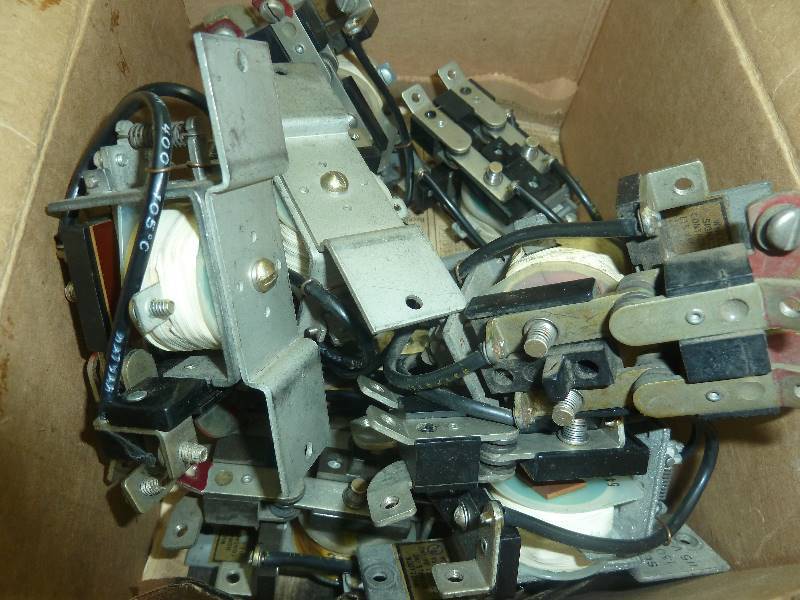 lot 527 image: Relays