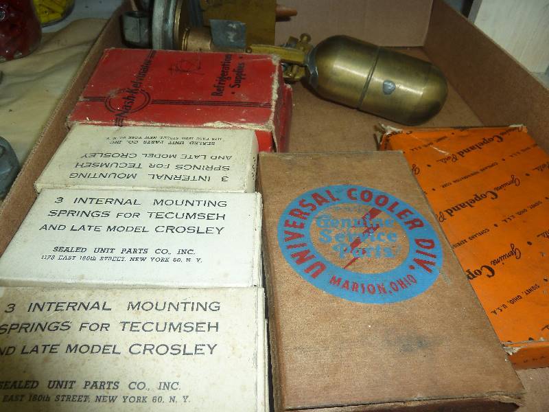 lot 536 image: Refrigerator supplies