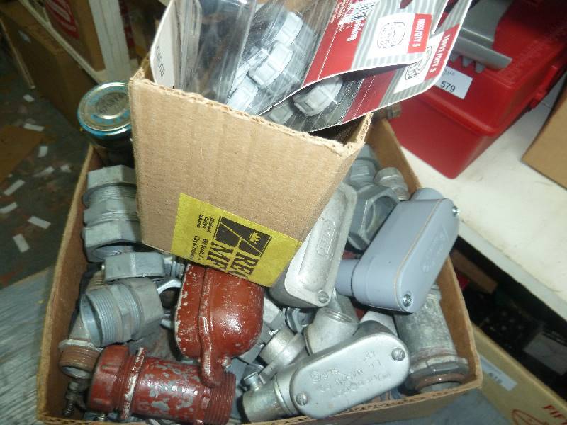 lot 538 image: Electrical fittings