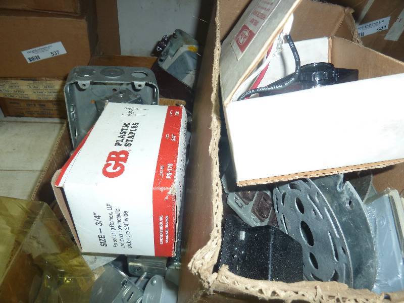 lot 539 image: Electrical lot