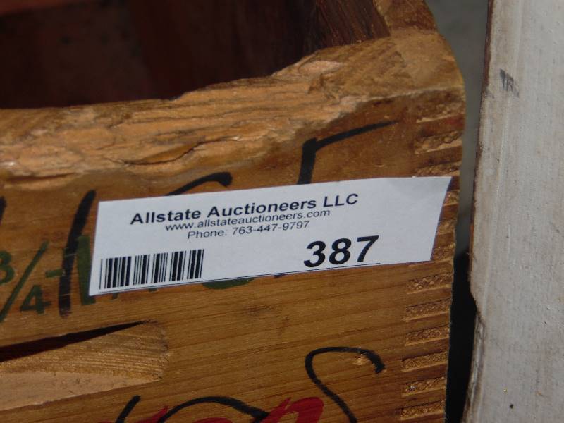 lot 387 image: Vintage Remington Wood box