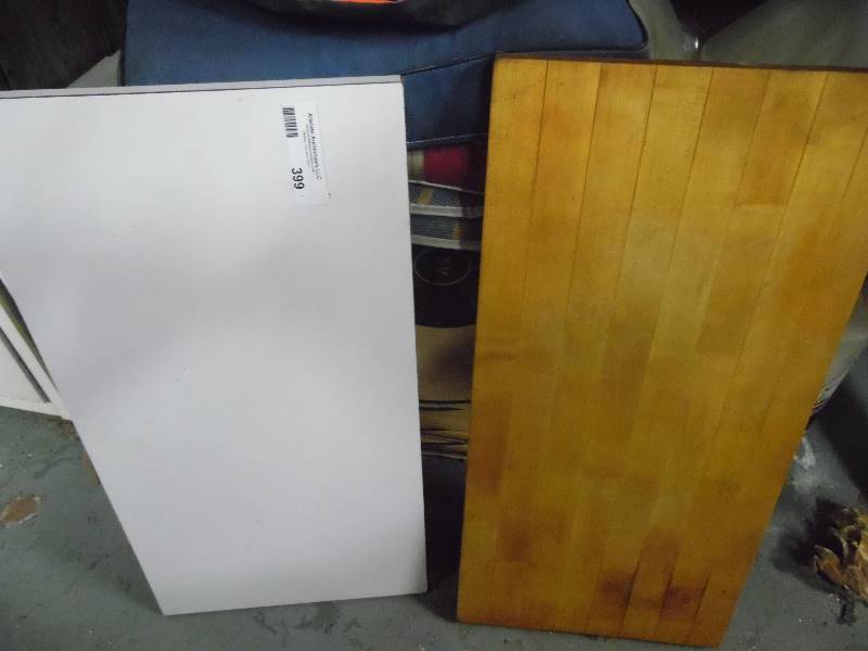 lot 399 image: Cutting Boards