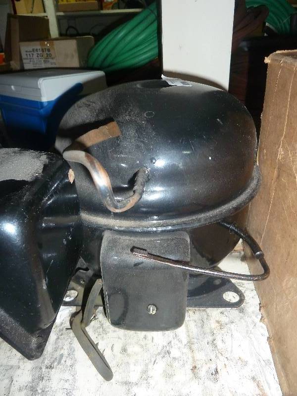 lot 464 image: compressor