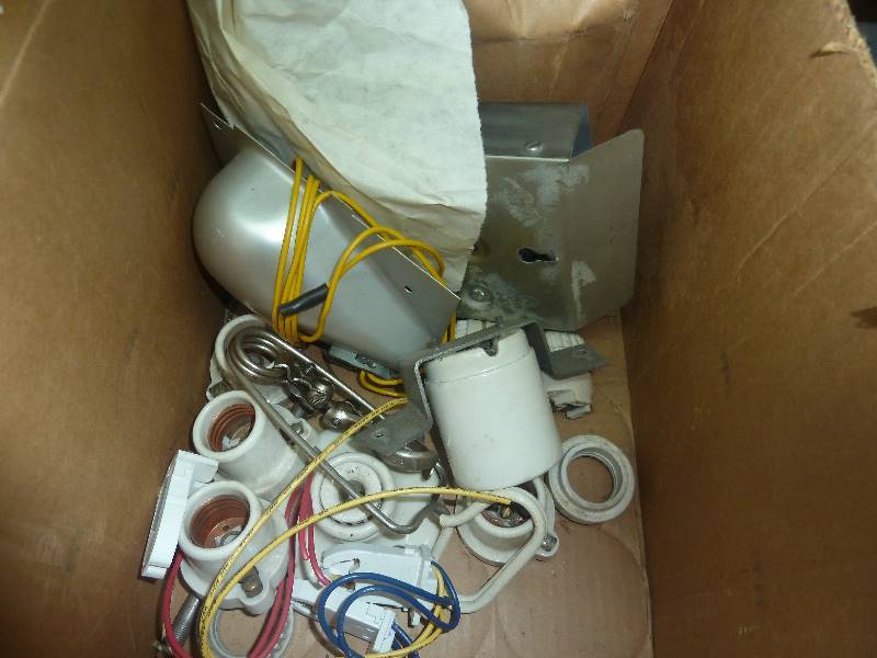 lot 552 image: Electrical Parts
