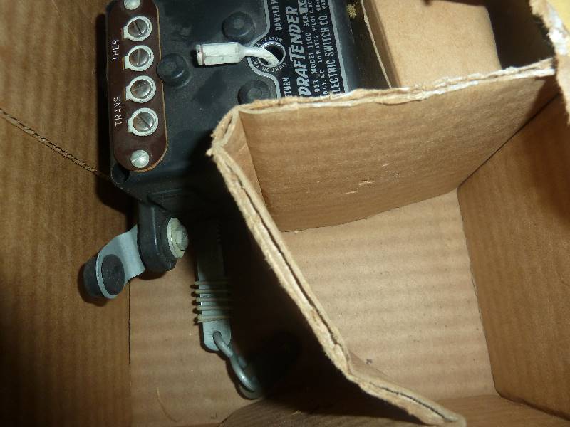 lot 576 image: Vintage Damper unit