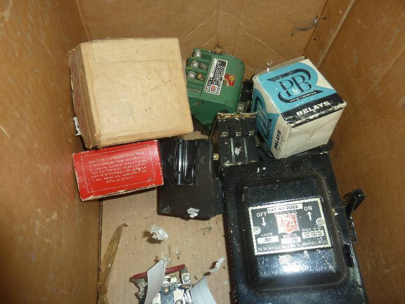 lot 615 image: Relays