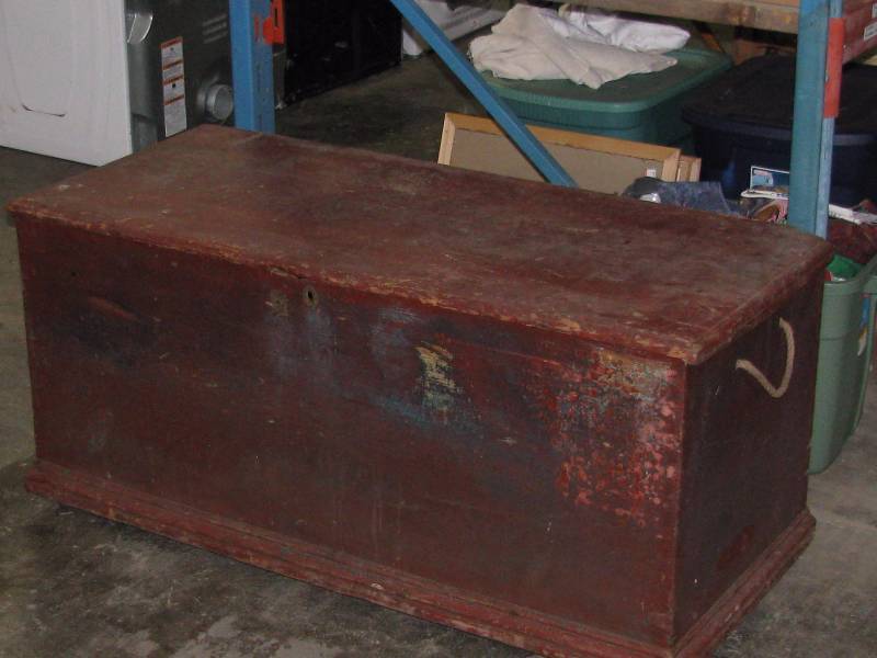 lot 1 image: Wood Immigrant trunk