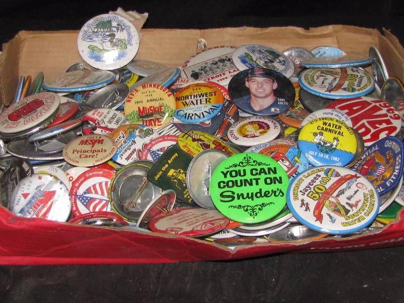 lot 16 image: Collection of Advertising Pins