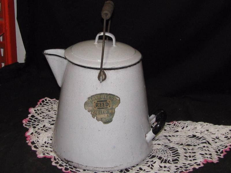 lot 32 image: White Speckled Enamelware Coffee Pot