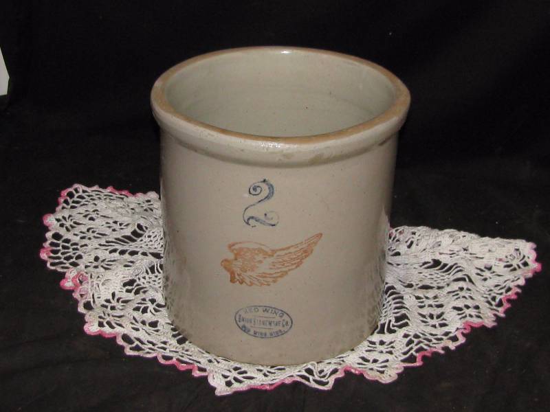 lot 34 image: Red Wing Stoneware 2 gl large wing crock