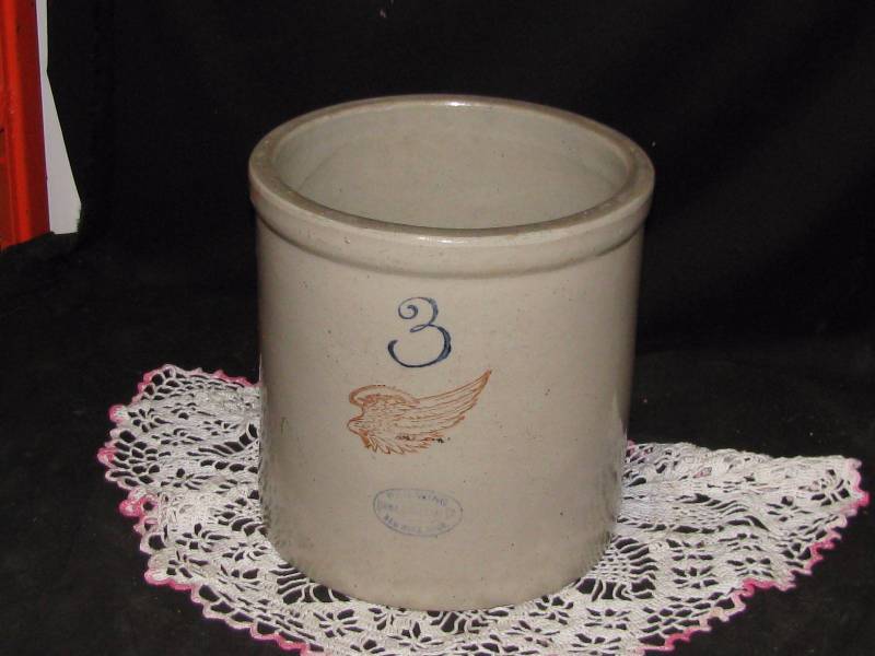 lot 35 image: Red Wing Stoneware 3 gl. large wing crock