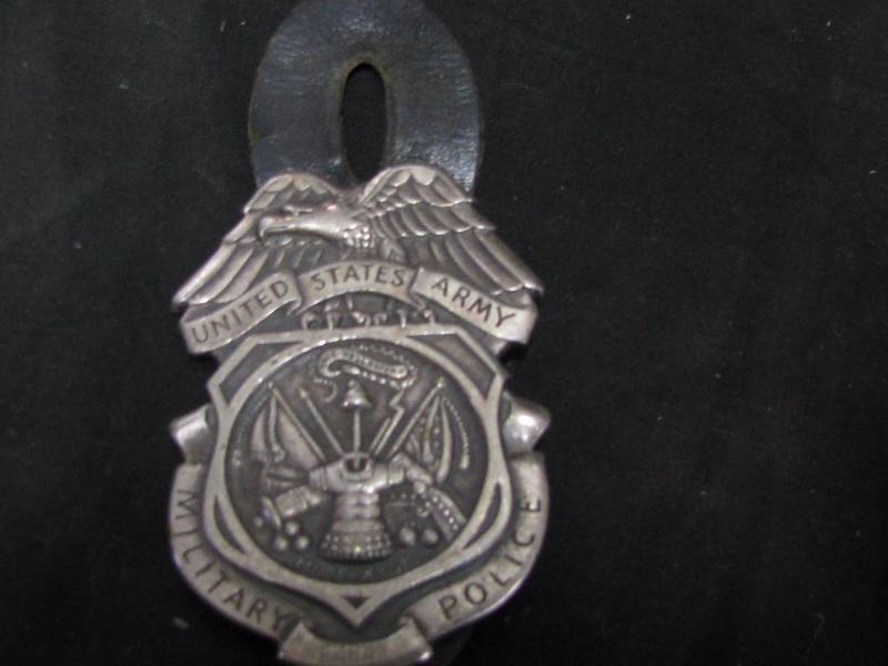 lot 43 image: United States Army Police Badge