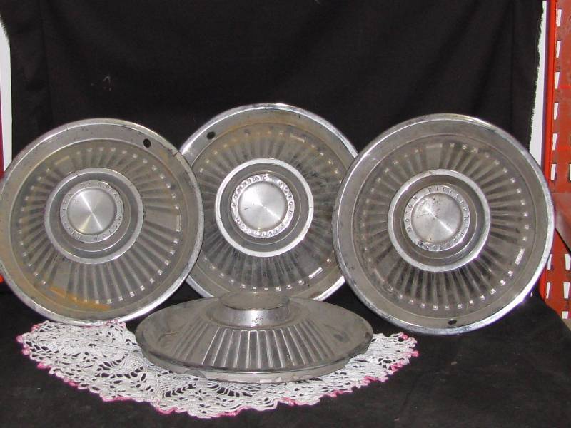 lot 74 image: Pontiac Hub Caps