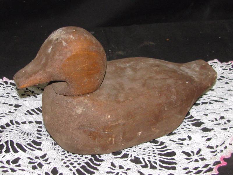 lot 101 image: Wood Duck Decoy