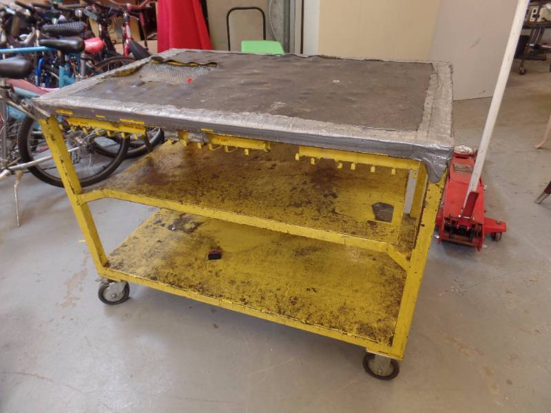 Rolling Metal Work Station