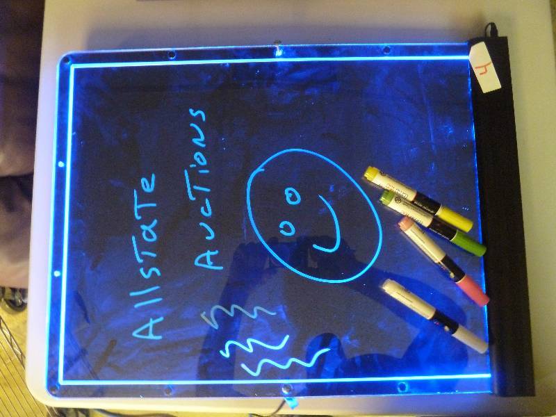 LED Sign w2 Vaping Pictures