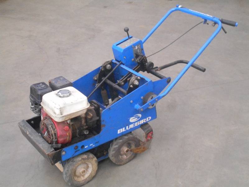 lot 2 image: BLueBird Commercial Model SC550A So...
