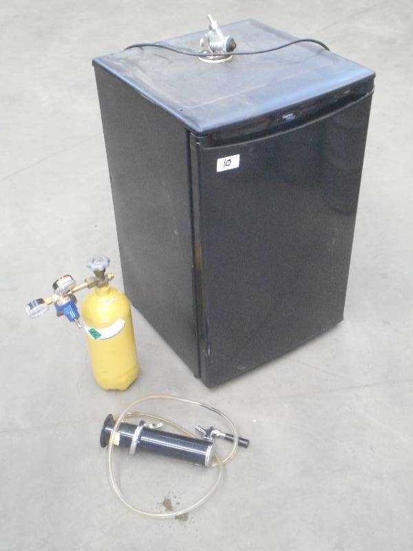 lot 10 image: Danby 120Volt Keggerator With CO2 T...