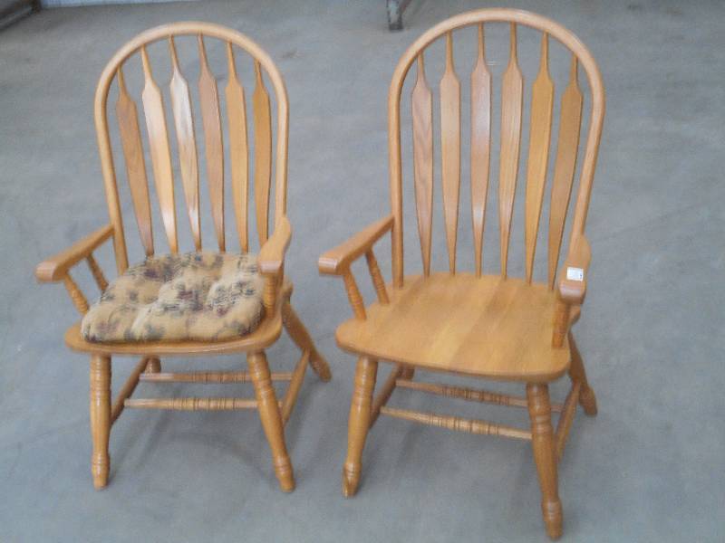 lot 16 image: (2) Matching Solid Wood Chairs, Goo...