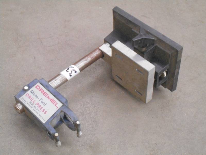 lot 33 image: Dremel Moto-Tool Drill Press ...