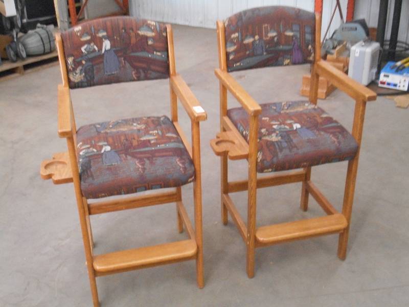 lot 49 image: Set Of Matching Wood Bar Stools Wit...