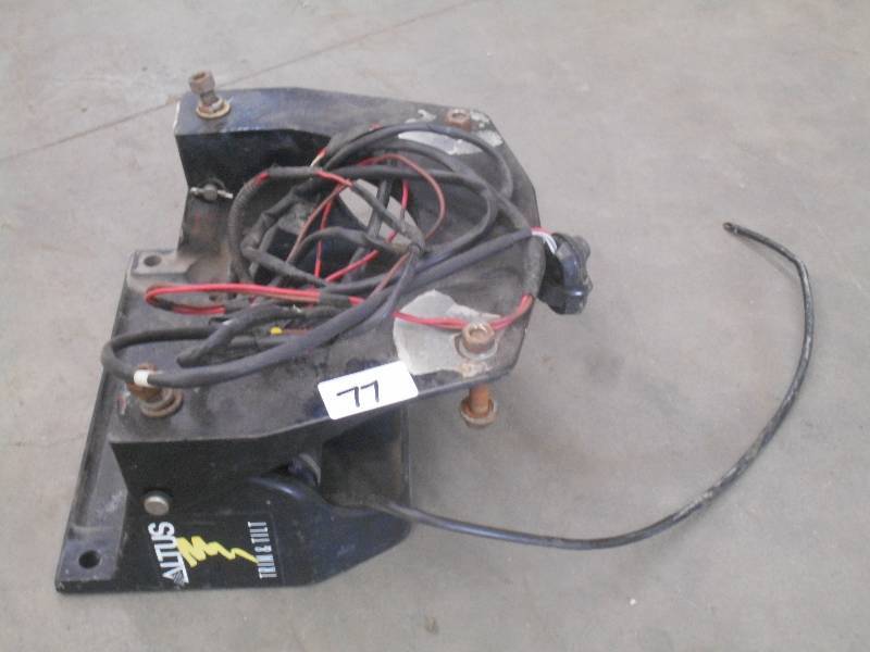 lot 77 image: Atlus Trim & Tilt Outboard Motor Un...