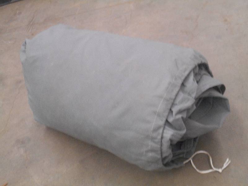 lot 80 image: Universal Car Cover With Storage Ba...